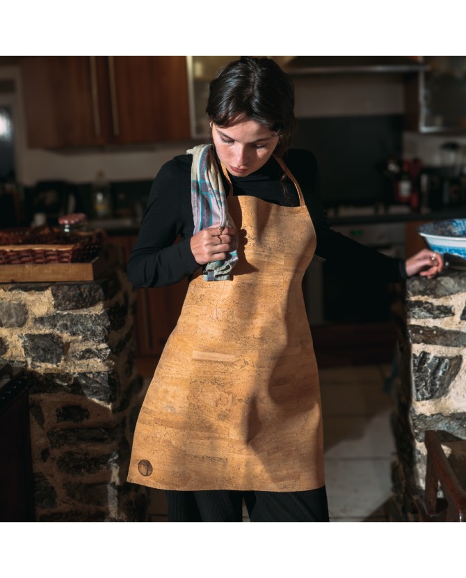 Petit tablier à lacets en liège. Idéal pour : cuisine, ateliers créatifs, artisans, hôtes